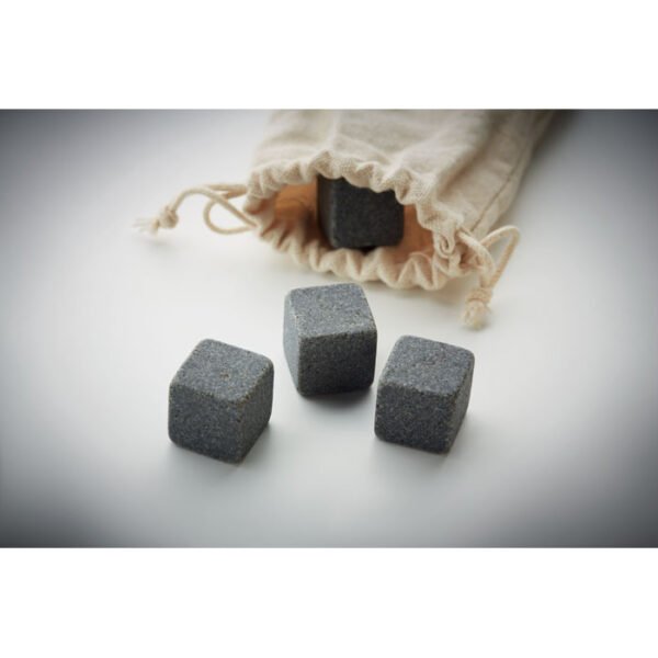BOURATI Whiskey Stones Set with four reusable stone cubes