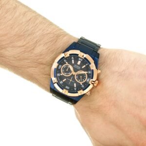 Guess men’s blue wristwatch W0377G4